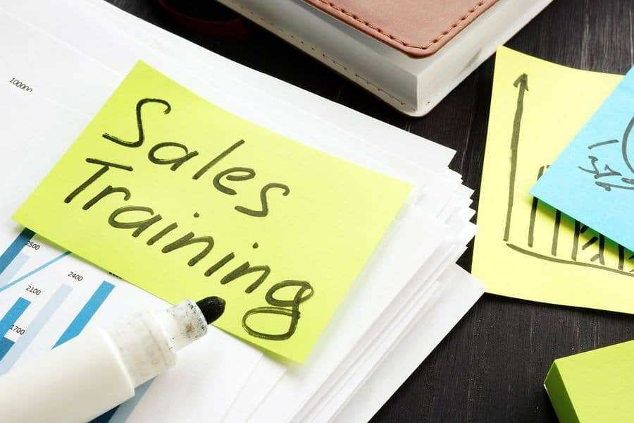Sales Training post it on a desk